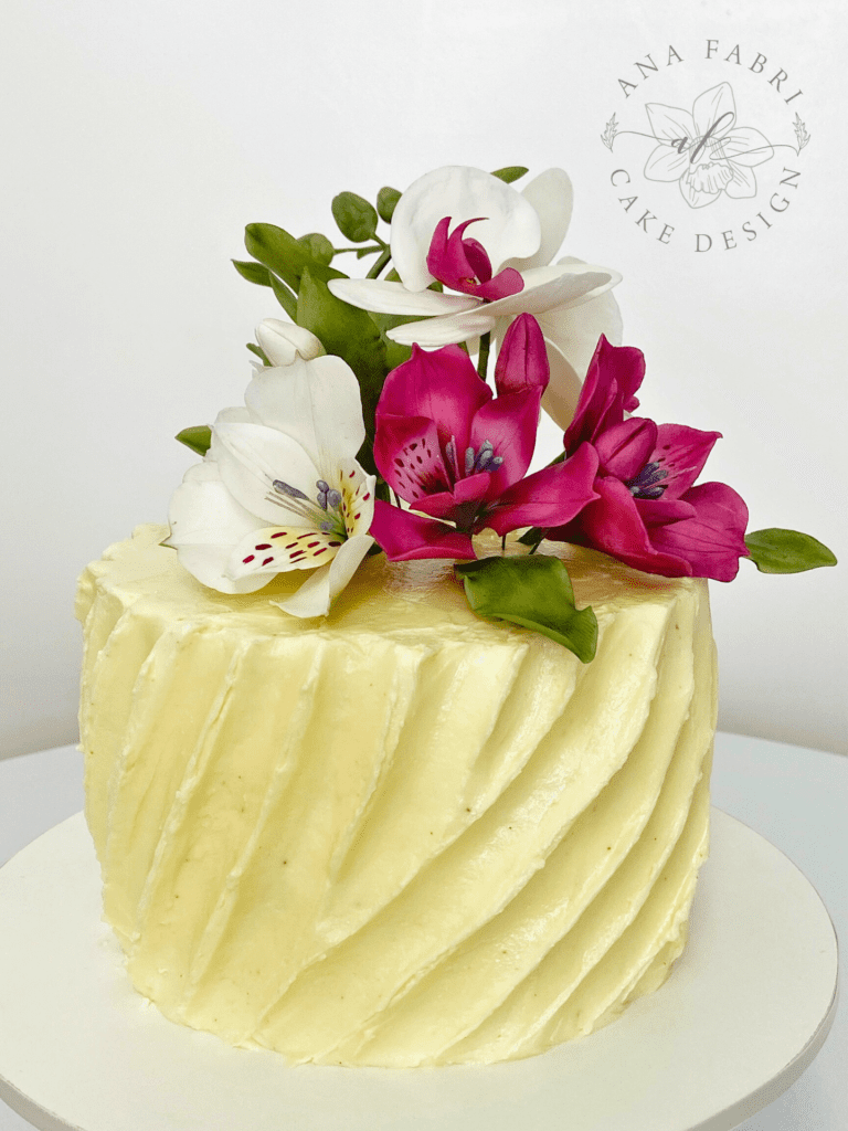 Bolo Buttercream Astromelia